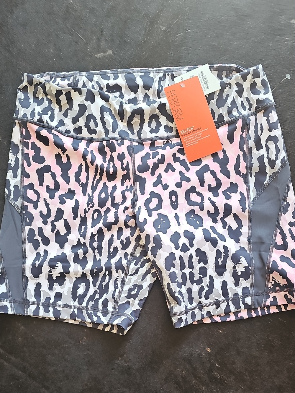 NWT Zella Zeltek Ultimate Stretch Biker Short